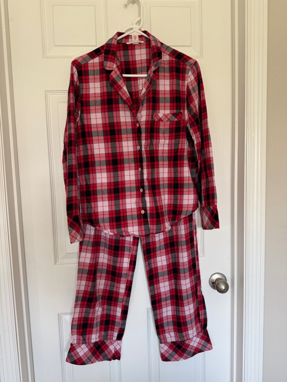 Victoria’s Secret women’s plaid pajama set